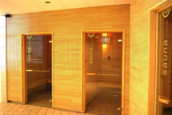 Saunas and hammams (steam rooms)